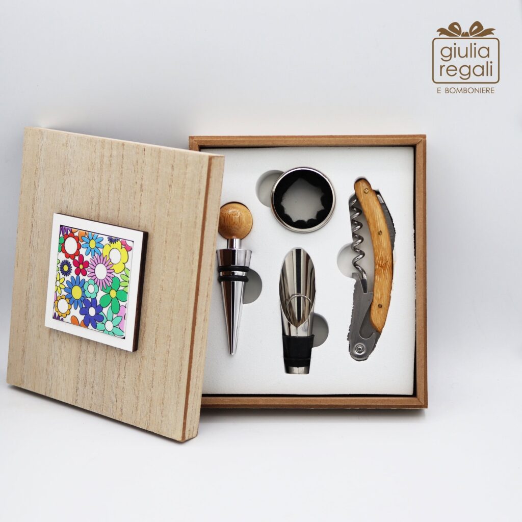 Scatola in legno con set di attrezzi per il vino - Cuorematto Bomboniere