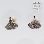Orecchini da lobo punto luce ginkgo biloba con perle