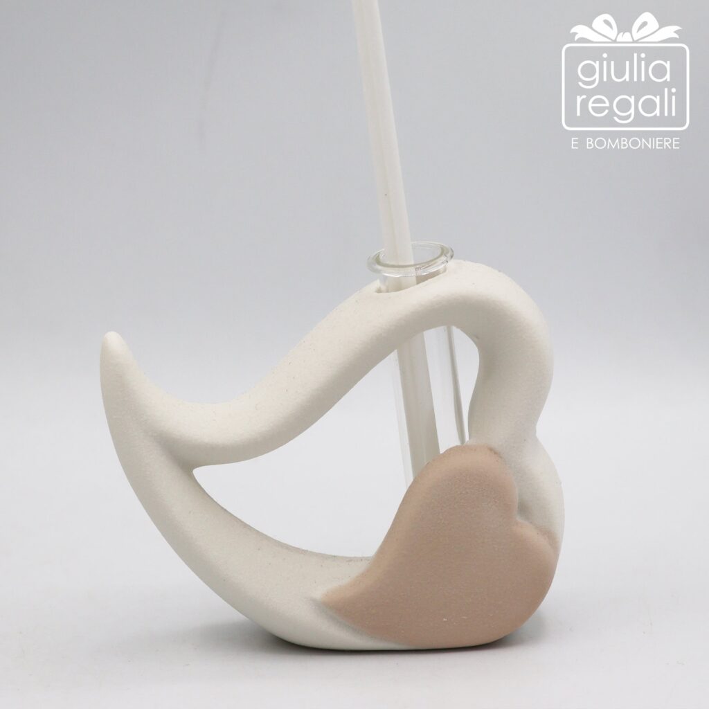 Profumatore in ceramica bianca a forma di cuore