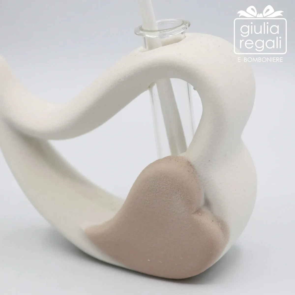 Profumatore in ceramica bianca a forma di cuore