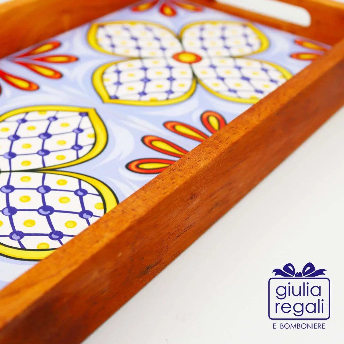 Vassoio in legno con decori in ceramica fiori astratti - immagine 4