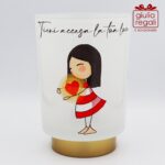 Lampada La Tipa in vetro con illustrazione bambina e cuore luminoso - h 14 cm