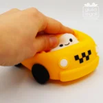 Lampada in silicone a forma di taxi con luce LED multicolore ricaricabile USB - immagine 2