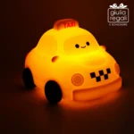 Lampada in silicone a forma di taxi con luce LED multicolore ricaricabile USB - immagine 6