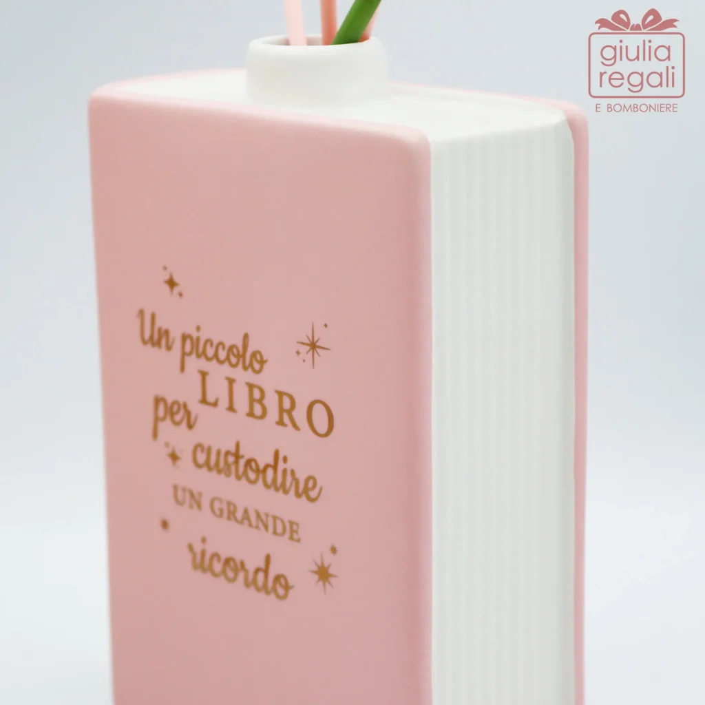 Libro profumatore rosa con scritta dorata