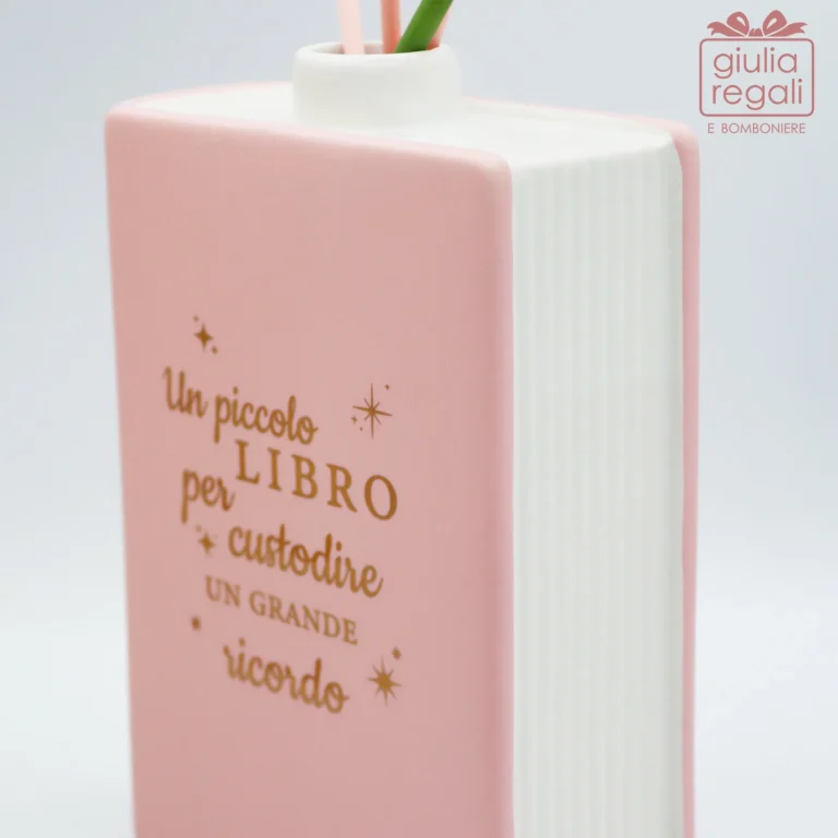 Libro profumatore rosa con scritta dorata