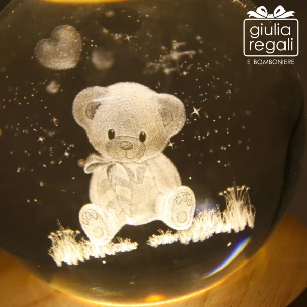 Lampada sfera in vetro con orsetto 3D e base in legno - luce LED USB