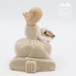 Statuina Dama Seduta in Porcellana con Bouquet - Figura Decorativa