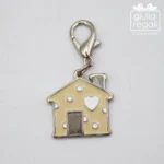 Ciondolo smaltato con moschettone - charm portafortuna colorato a pois 2,5 cm