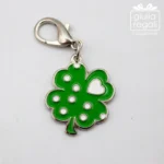Ciondolo smaltato con moschettone - charm portafortuna colorato a pois 2,5 cm