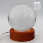 Sfera luminosa Angelo in cristallo con base LED