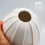 Vaso in porcellana con linea oro 15,6x16 cm Inoka Home Milano