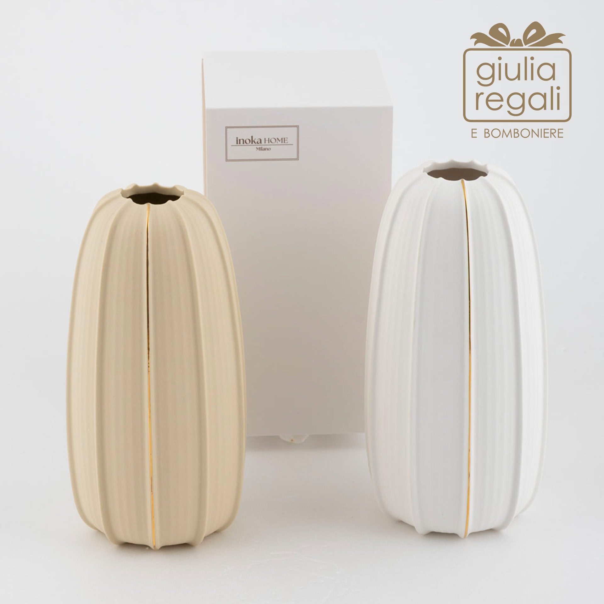 Vaso in porcellana con linea oro Inoka Home Milano - 01 Vaso in porcellana con linea oro Inoka Home Milano