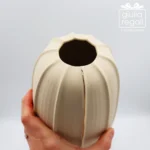 Vaso in porcellana con linea oro Inoka Home Milano