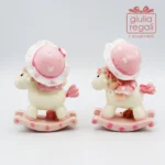 Statuina bambina su cavallo a dondolo - immagine 2